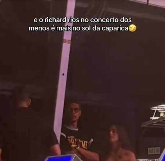 vip 注册-新援里奥斯赛前寻欢作乐，本菲卡主帅：我不是警察，所以管不着