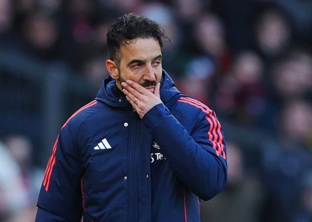 乐鱼体育登录入口-曼联3连败，面对这个问题阿莫林只说“不知道”