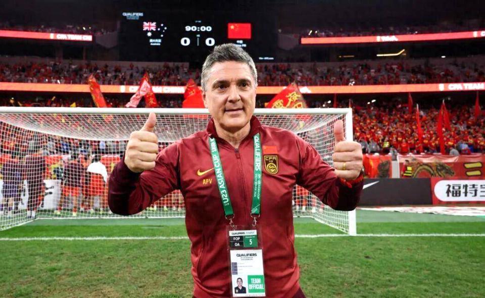 乐鱼体育登录入口-U23国足加油！李昊加油！决赛23点对阵日本，安东尼奥将派何阵容